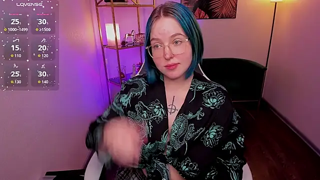 Snapshot of Manic_pixie_ chatting on 07-16-26, 03:20 Manic pixie online show from 07-16-26, 03:20