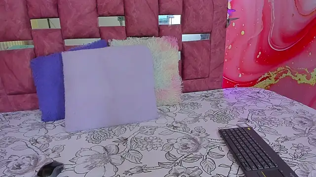 scarlett  evans  online show from 06-11-26, 06:38