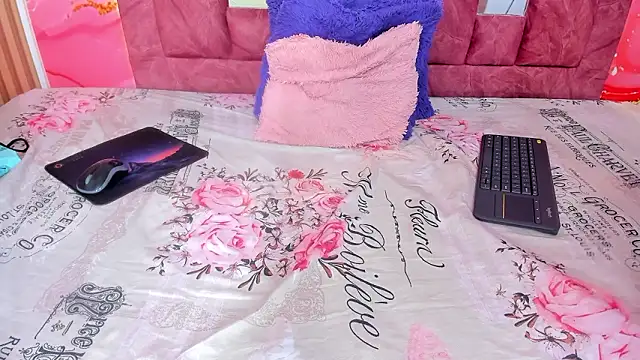 Snapshot of scarlett__evans_ chatting on 02-16-26, 06:50 scarlett evans online show from 02-16-26, 06:50