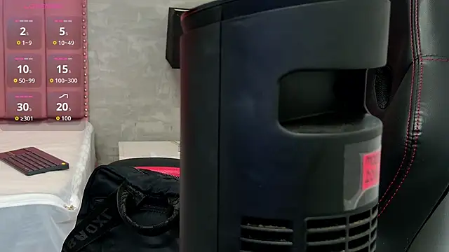 Alaia Colins online show from 02-15-26, 01:39