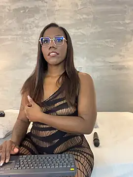 Alaia Colins online show from 06-24-26, 02:10