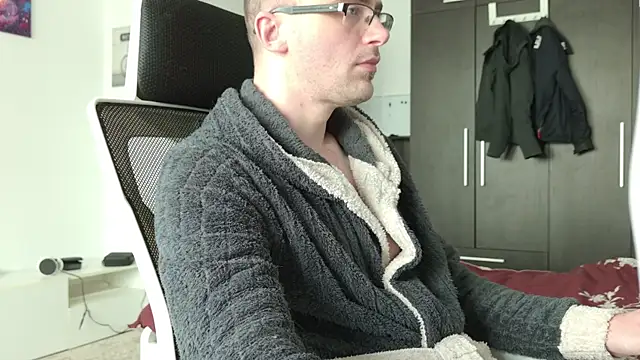 Moonsire1 online show from 05-04-26, 12:08