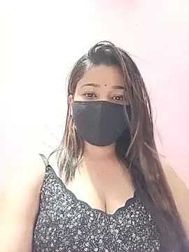 Snapshot of Simran-001 chatting on 07-02-26, 02:45 Simran-001 online show from 07-02-26, 02:45