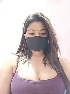 Snapshot of Simran-001 chatting on 06-25-26, 12:43 Simran-001 online show from 06-25-26, 12:43