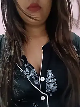 Snapshot of Simran-001 chatting on 06-26-26, 02:23 Simran-001 online show from 06-26-26, 02:23