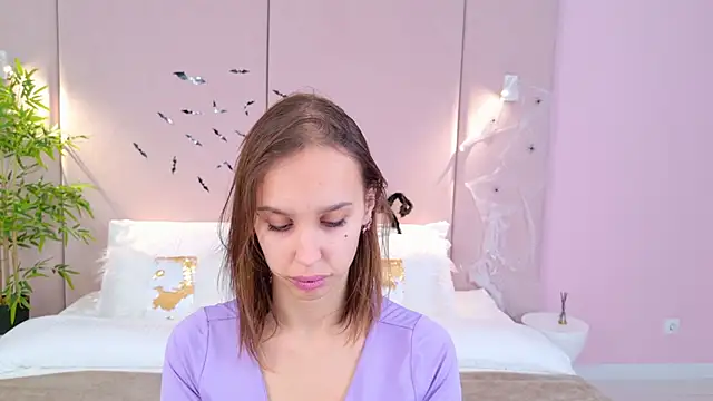 SandraTucker online show from 11-03-25, 03:01