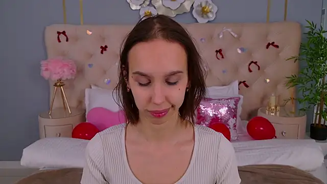 SandraTucker online show from 02-09-26, 02:53