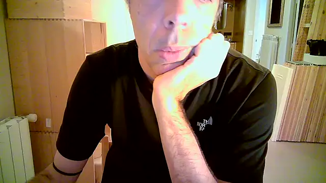 Snapshot of choice669 chatting on 06-03-26, 05:17 choice669 online show from 06-03-26, 05:17