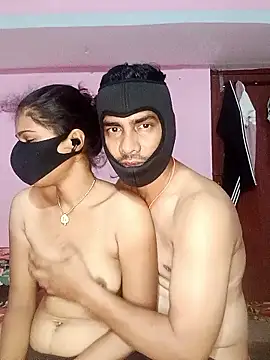 Snapshot of USHA_BHABHI chatting on 05-19-26, 11:01 USHA BHABHI online show from 05-19-26, 11:01