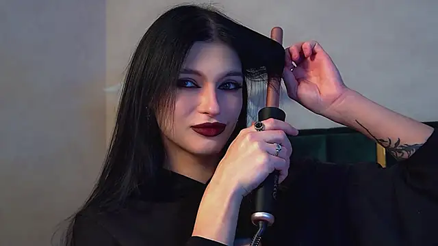 Snapshot of BeverlyMost chatting on 02-18-26, 06:48 BeverlyMost online show from 02-18-26, 06:48