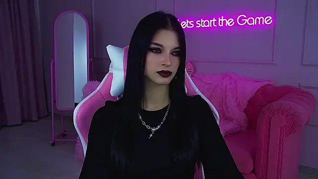 BeverlyMost online show from 11-12-25, 06:12