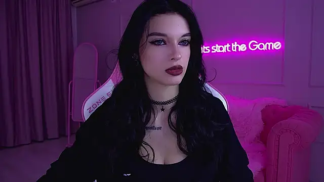 Snapshot of BeverlyMost chatting on 03-19-25, 06:34 BeverlyMost online show from 03-19-25, 06:34