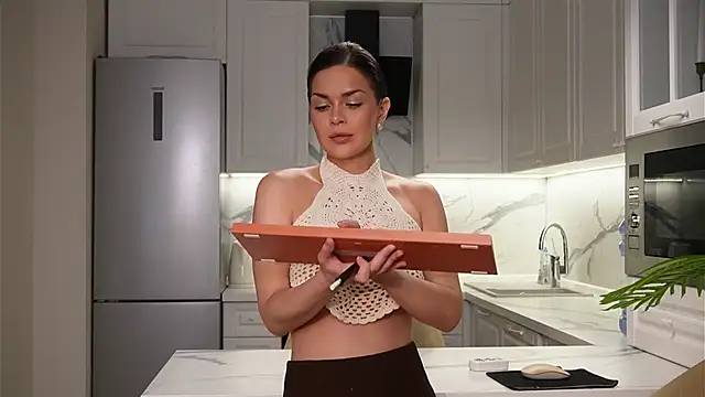 Sofa 01 online show from 12-05-25, 02:37