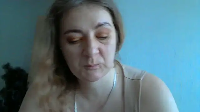 WriterInna44 online show from 03-18-25, 05:23