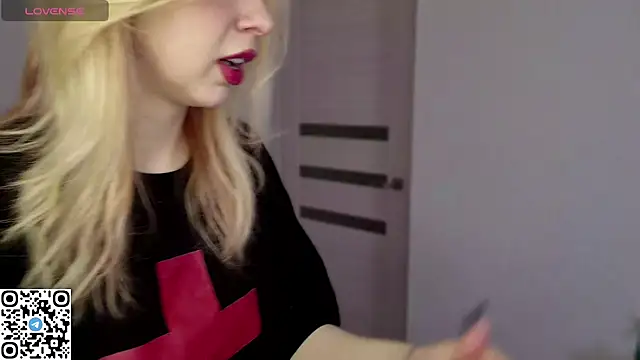 LynetHakes online show from 03-28-26, 06:25