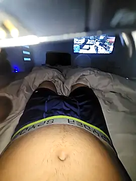 j0nathan00 online show from 11-05-25, 10:18