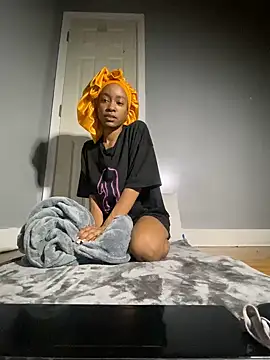 Snapshot of Meerawantsyou chatting on 02-05-25, 03:34 Meerawantsyou online show from 02-05-25, 03:34