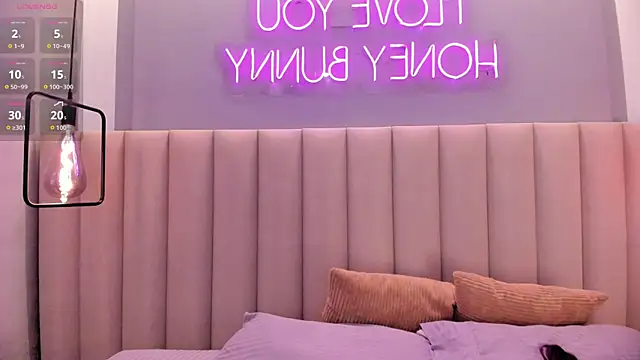 Naomymonroe  online show from 07-10-26, 10:48