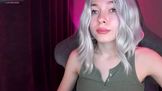 Snapshot of Ohmy_Nora_ chatting on 03-05-25, 04:13 Ohmy Nora  online show from 03-05-25, 04:13