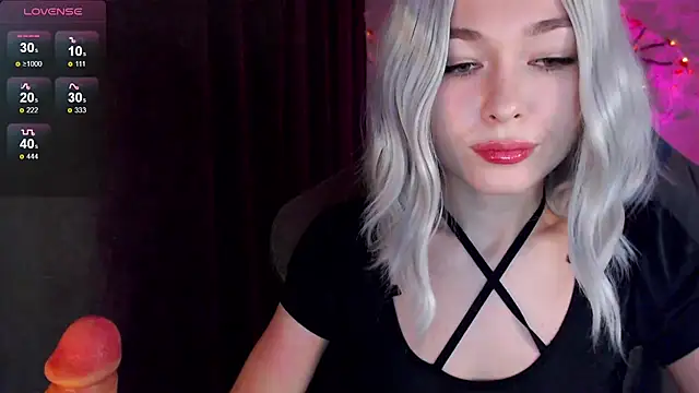 Ohmy Nora  online show from 11-20-25, 04:46