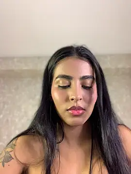 Snapshot of genesissara chatting on 06-12-26, 01:58 genesissara online show from 06-12-26, 01:58