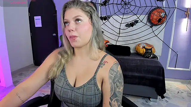 alaia greyy online show from 10-21-25, 12:37