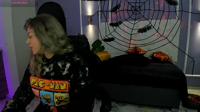 alaia greyy online show from 10-17-25, 12:51