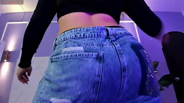 alaia greyy online show from 01-10-26, 01:06