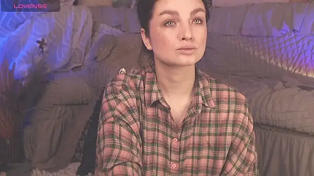 BritneyBarker online show from 03-21-25, 01:02