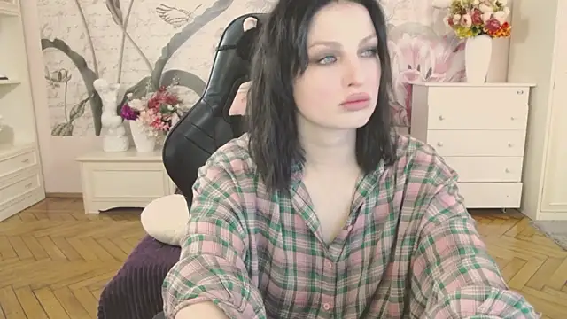 BritneyBarker online show from 03-17-26, 08:23