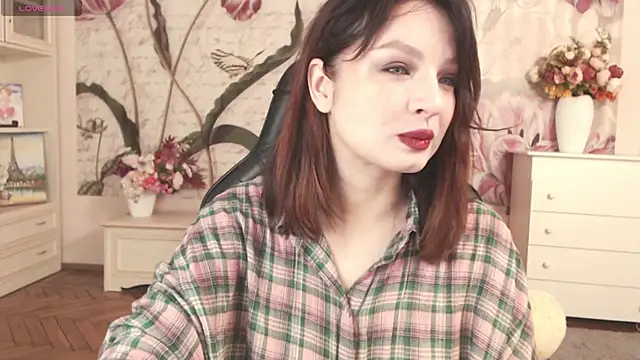 BritneyBarker online show from 10-28-25, 03:07