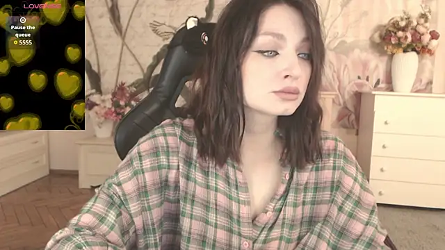 BritneyBarker online show from 10-04-25, 10:55