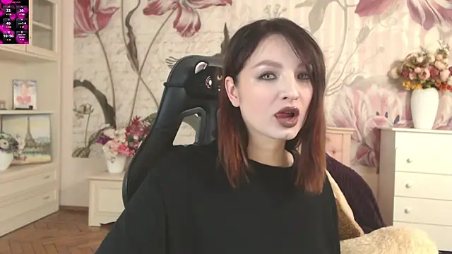 BritneyBarker online show from 10-30-25, 07:17