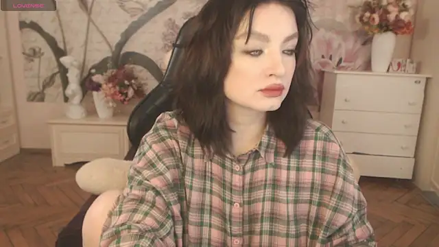 Snapshot of BritneyBarker chatting on 04-29-26, 01:54 BritneyBarker online show from 04-29-26, 01:54
