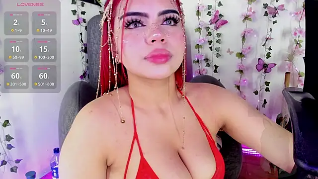 Snapshot of saray__jones chatting on 05-05-26, 05:27 saray jones online show from 05-05-26, 05:27