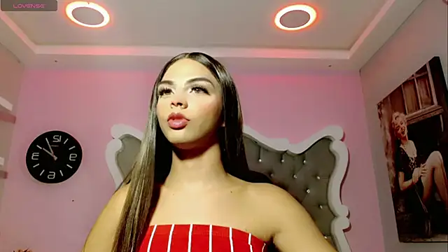 Snapshot of CamiiGarcia chatting on 03-07-25, 11:29 CamiiGarcia online show from 03-07-25, 11:29