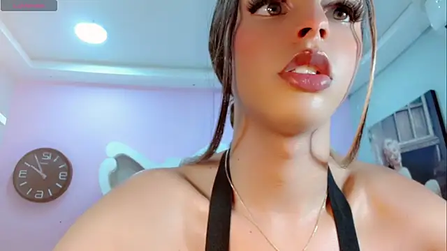 Snapshot of CamiiGarcia chatting on 03-12-25, 02:34 CamiiGarcia online show from 03-12-25, 02:34