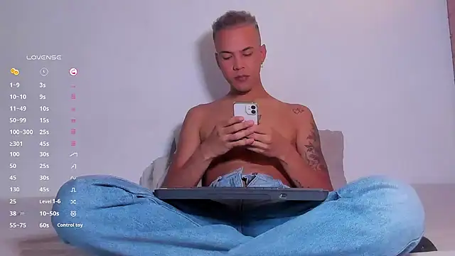 Jeremmy Love online show from 04-08-26, 08:32