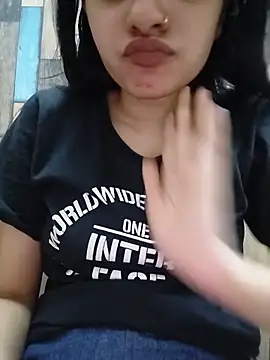 Snapshot of cute_IndianBabe chatting on 05-27-26, 01:57 cute IndianBabe online show from 05-27-26, 01:57