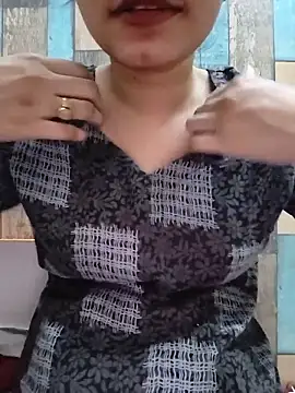 Snapshot of cute_IndianBabe chatting on 05-18-26, 12:44 cute IndianBabe online show from 05-18-26, 12:44