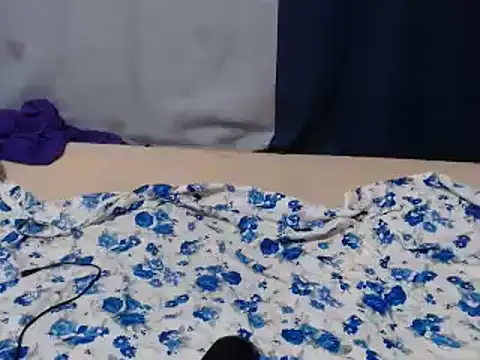 Prettysharrie online show from 01-25-25, 11:34