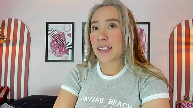 Lannajansen online show from 10-18-25, 04:42