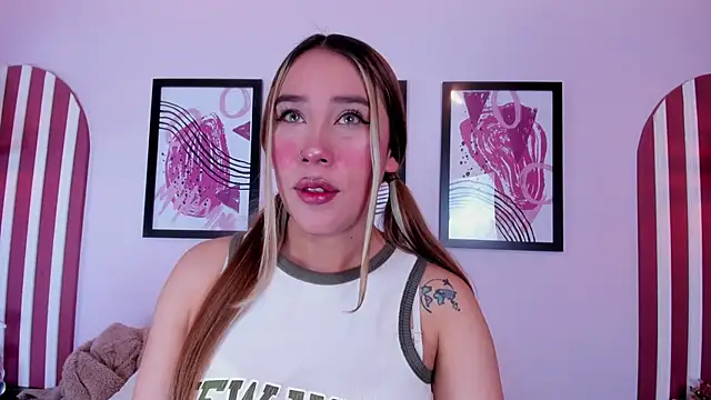 Lannajansen online show from 09-13-25, 04:07