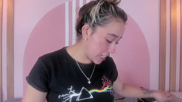 Lannajansen online show from 03-05-26, 01:08