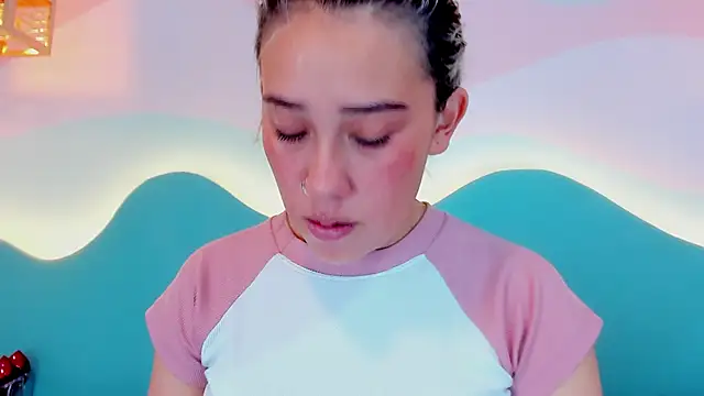 Lannajansen online show from 12-18-25, 01:37