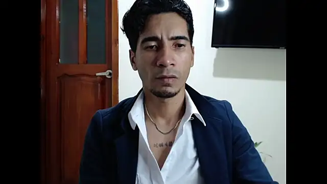 Snapshot of King_Liam chatting on 01-25-25, 03:51 King Liam online show from 01-25-25, 03:51