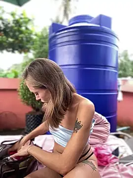 White Lu online show from 11-26-25, 02:11