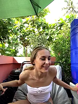 White Lu online show from 04-10-26, 02:18