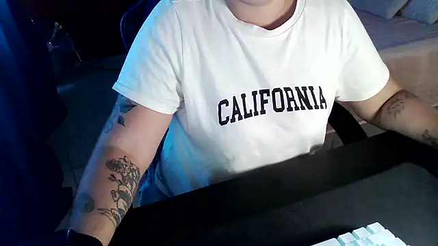 bunnyfox420 online show from 09-16-25, 03:35