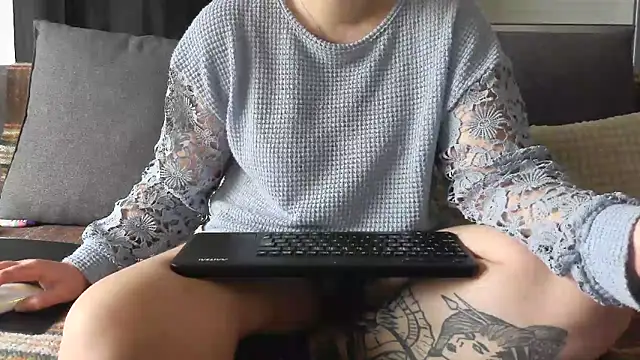 bunnyfox420 online show from 03-14-26, 04:24